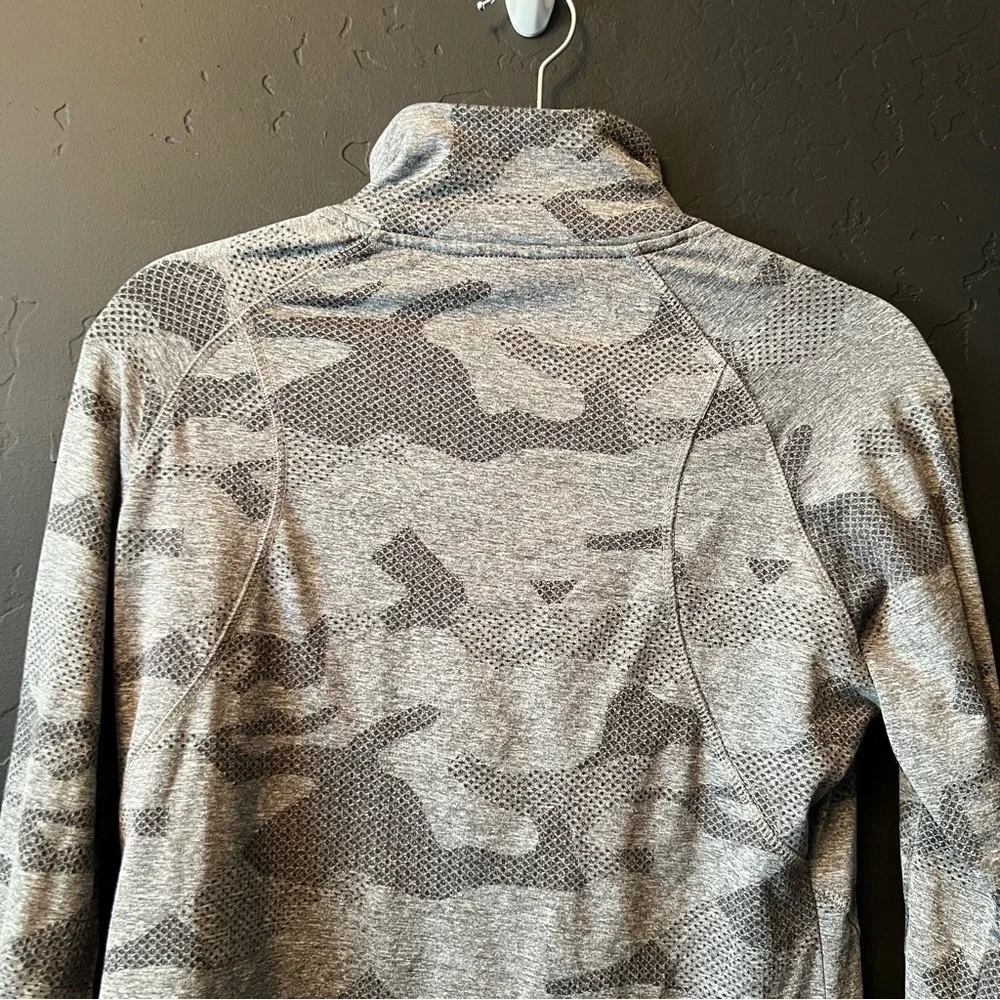 Mondetta Womens Camo Activewear Pullover Size:L
